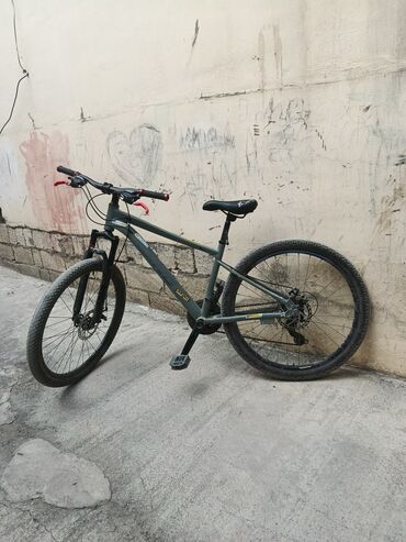 velosiped əyləc: Dağlıq ərazilərdə istifadə üçün nəzərdə tutulmuş, tünd boz rəngli