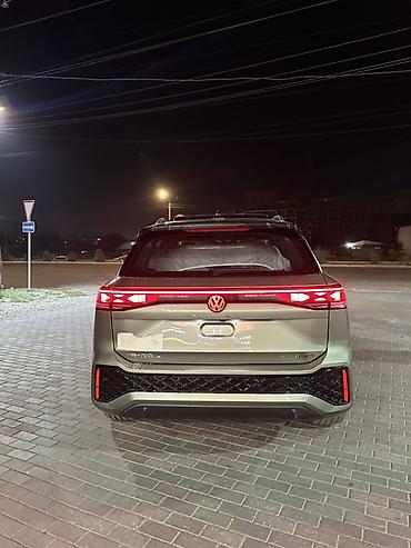 byd khan: Volkswagen Tayron: 2025 г., 2 л, Робот, Бензин, Внедорожник — 4