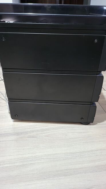 Динамики и колонки: Продам SHARP из 80г, без колонок нету, без пульта, стоял долго, сд — 12