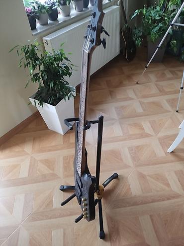 Gitare: R Custom Le Fay 5-žična bas gitara – kopija - Konstrukcija: ručni — 7