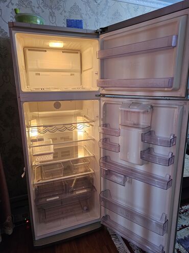 Soyuducular: Xolodelnik beko işlek veziyetde qiymet:400 manat unvan:genclik — 2