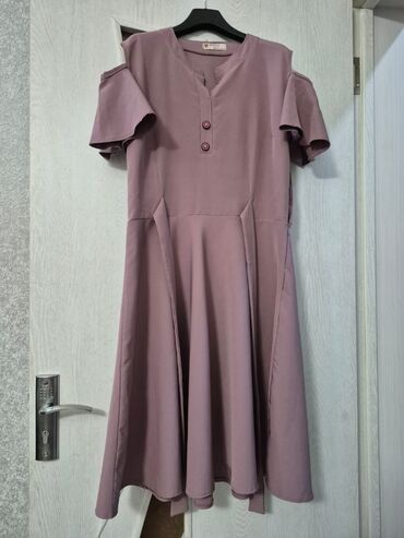 Dəstlər, kostyumlar: Qadın geyimləri dəsti – müxtəlif modellər 1) Qara rəngli, xırda ağ — 6