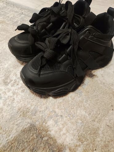 черные кроссовки: Кроссовки женские размер 38, качество и состояние отличноебрали