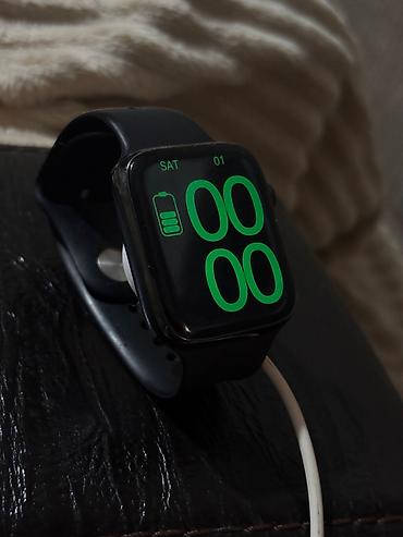 iphone saatlar: İphone qol saati yenidir — 1