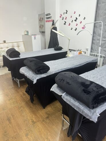 оборудование для парикмахер: Студия для бьюти‑процедур - Просторный светлый зал с панорамными