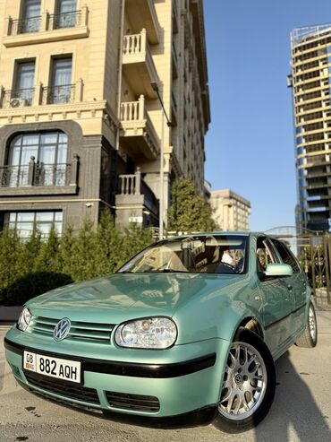 Продажа авто: Volkswagen Golf: 2002 г., 1.6 л, Автомат, Бензин, Хэтчбэк