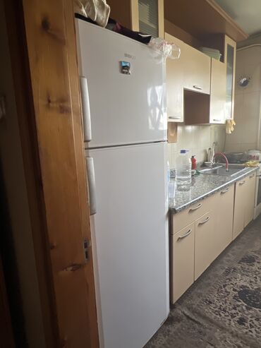 покрасочная камера: Муздаткыч Beko, Колдонулган, Эки камералуу, De frost (тамчы)