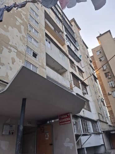 semkirde satilan evler: Баку, Поселок Бинагади, 3 комнаты, Вторичка, 70 м²