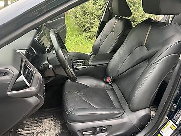 элктро машина: Toyota Camry: 2020 г., 2.5 л, Автомат, Гибрид, Седан — 8
