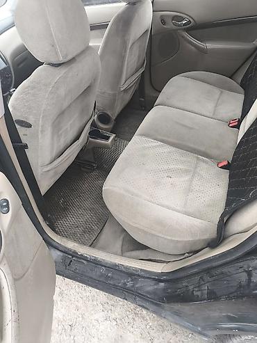 Ford: Ford Focus: 2002 г., Механика, Бензин, Хэтчбэк — 2