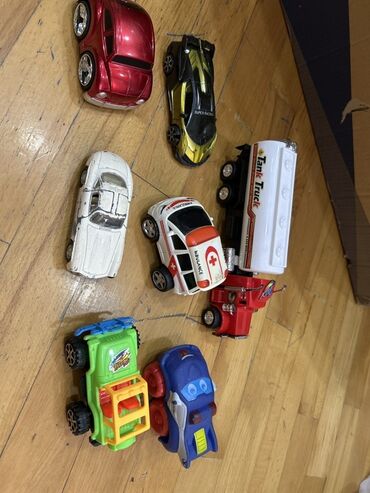 Oyuncaqlar: Uşaq oyuncaqları dəsti Fotoşəkillərdə gördüyünüz müxtəlif — 8