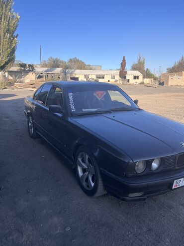 редуктор мерседес 211: BMW 5 series: 1993 г., 2.5 л, Механика, Бензин, Седан