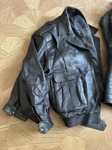 мужские кожаные куртки бишкек: Мужская куртка, 5XL (EU 50), Bershka, Б/у, цвет - Черный, Самовывоз, Платная доставка