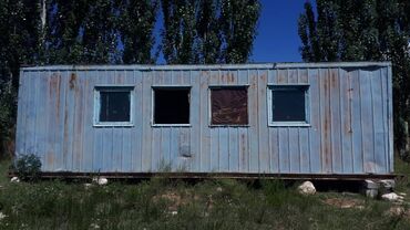 Вагоны: Продается вагон-дом длина 9 м ширина 3м высота 2,5 Находится в селе