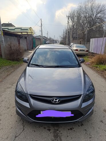 Hyundai: Hyundai i30: 2011 г., 1.6 л, Механика, Бензин, Хэтчбэк