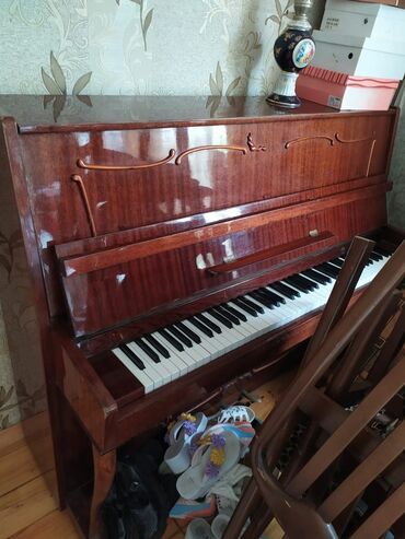 Pianolar: Piano, Akustik, Ünvandan götürmə