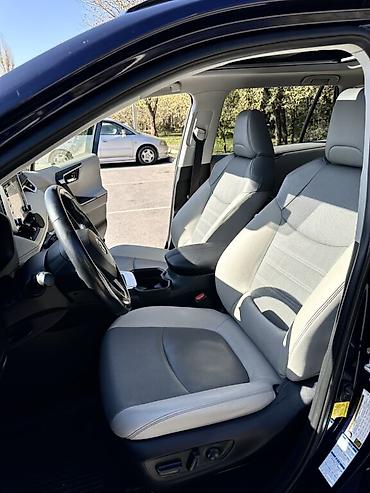 Toyota: Toyota RAV4: 2019 г., 2.5 л, Вариатор, Гибрид, Кроссовер — 8