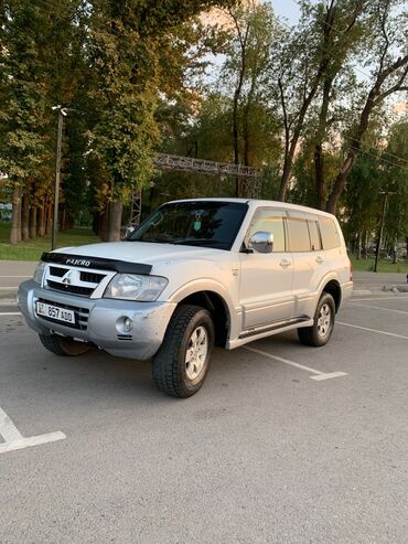 поджеро продажа: Mitsubishi Pajero: 2003 г., 3.5 л, Автомат, Бензин, Вэн/Минивэн