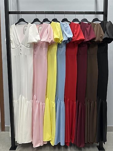 electro style: Elegantna duga večernja haljina s volanom
3200din
S M L — 3