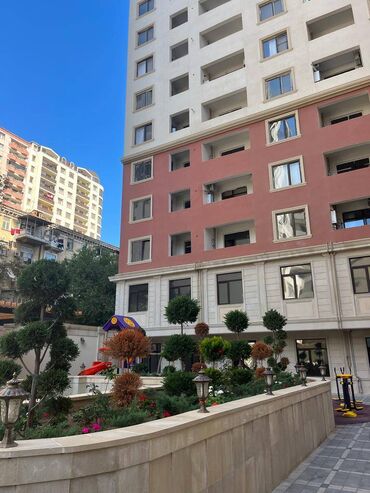 Uzunmüddətli kirayə mənzillər: Nərimanov metrosu Zirve MTK-Da mənzil kirayə verilir. Mərtəbə 21/4 — 7