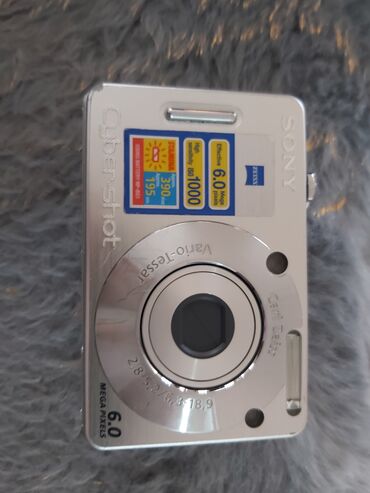 Foto və videokameralar: Fotoaparat Sony Cybershot Carl Zeiss Vario- Tessar 6 mega pixel