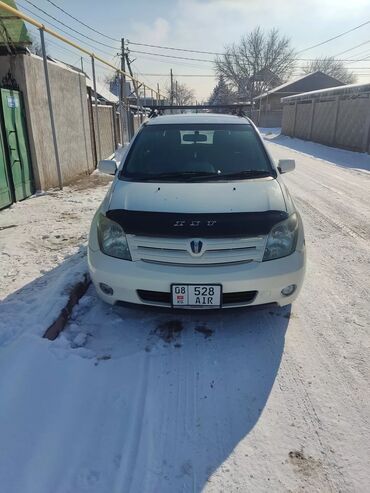 таета джип: Toyota ist: 2003 г., 1.5 л, Автомат, Бензин, Хэтчбэк