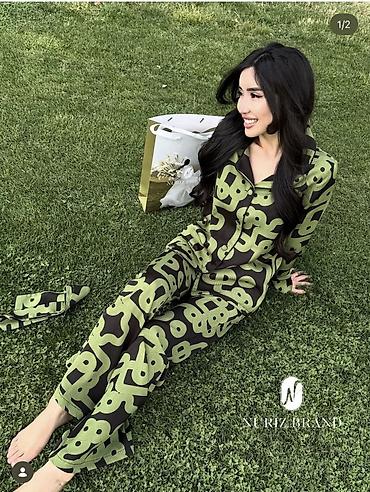 Костюмы: Продаю Все наряды от NURUZ BRAND один выход Размеры: L/xL Цена на — 3