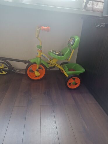 детский трёх колёсный велосипед: Продаю велосипед. в идеальном состоянии. 3х колёсный