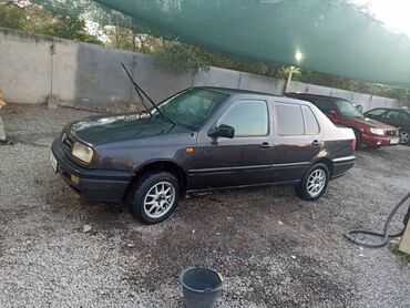 газ 53 будка: Volkswagen Vento: 1995 г., 1.8 л, Механика, Газ, Седан