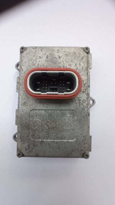 Auto delovi: Orginal Xenon ballast Mercedes 5DF A Zamenski Ballast ( ili kako ga — 3