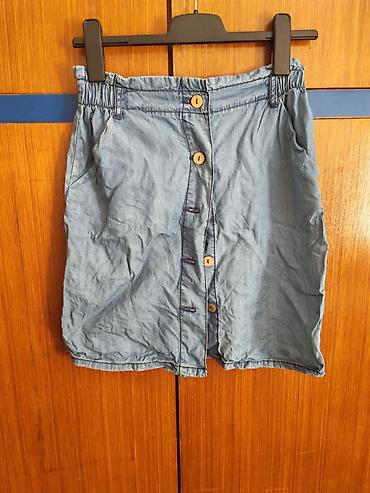lakovane sandale: Ženska teksas suknja od laganog denim materijala. - Kroj: ravna mini — 1