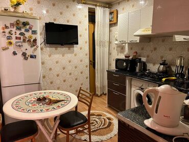 Köhnə tikili: Bakı, 5 otaqlı, Köhnə tikili, 110 kv. m — 10