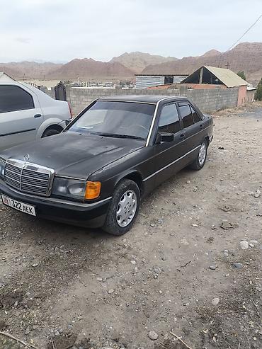 w124 багажник: Mercedes-Benz 190: 1993 г., 2 л, Механика, Бензин, Седан — 2
