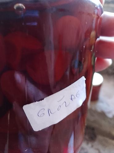 raz seme cena: Domaći slatko od grožđa u staklenoj tegli. - Sastav: zrna crnog — 1