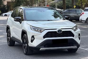 byd e2 2025: Toyota RAV4: 2020 г. — 2