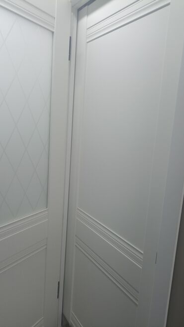 Межкомнатные двери: Межкомнатная дверь белого цвета с классическим дизайном. Подойдет для at lalafo.kg — 4 Межкомнатные двери: Межкомнатная дверь белого цвета с классическим дизайном. Подойдет для — 4