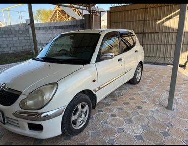 Toyota: Toyota Дуэт: 2002 г., 1 л, Автомат, Бензин, Хэтчбэк