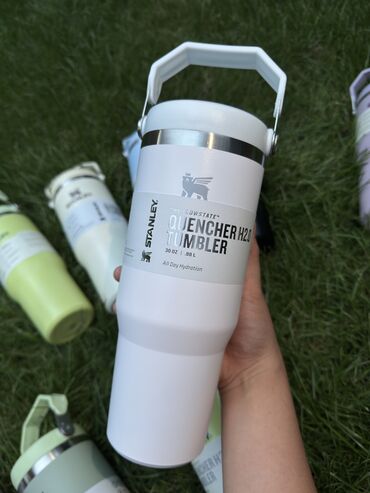 Стаканы: Термокружка Stanley😍😍😍 Объем 1,18л и 0,8л Все цвета в наличии Держит — 38