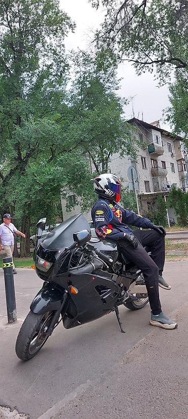 ямаха р: Мотоцикл Kawasaki ZZR 1100 — это мощный спортивно-туристический байк с — 9