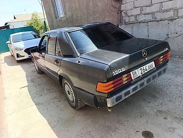 морда 210: Mercedes-Benz 190: 1990 г., 1.8 л, Механика, Бензин, Седан — 3