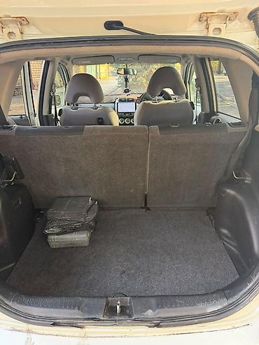 аито: Honda Fit: 2001 г., 1.3 л, Вариатор, Бензин, Универсал — 6