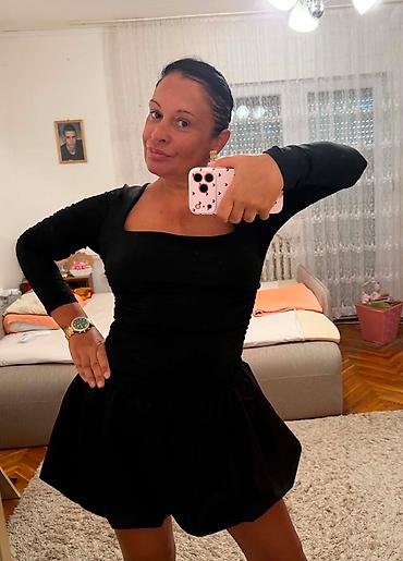 sorc sljokice: Potpuno nova haljina, nema etikeru jer je nije vi bilo. Puno se tegli — 10
