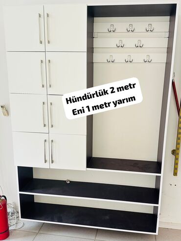 Dolablar: İşlənmiş, Düz dolab, Dəhliz dolabı