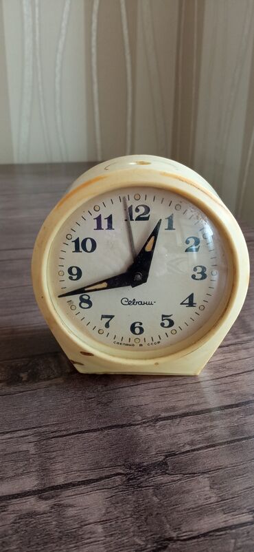 Часы для дома: Настольные часы, Механические, Будильник