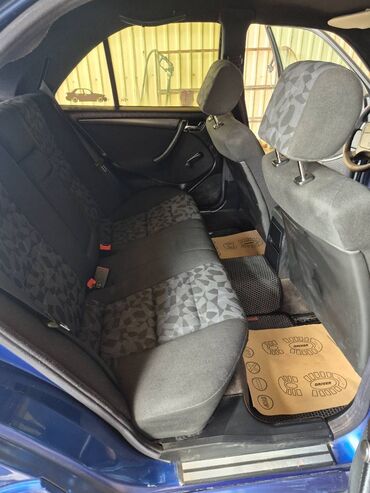 Mercedes-Benz: Mercedes-Benz C 180: 1.8 l | 2000 il Sedan — 7