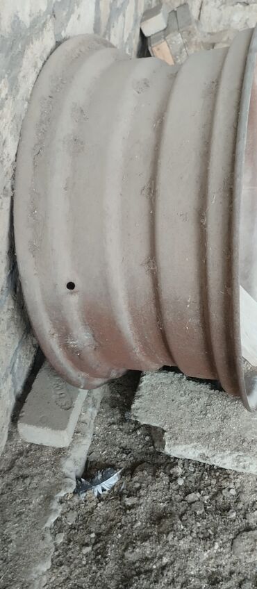 traktor tekeri: Yeni Disk təkər <130 / 70 / R 17, 8 Boltlu