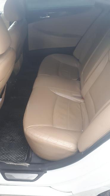 hundai 30: Hyundai Sonata: 2.4 l | 2010 il Sedan — 6