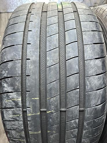 волковой: 275/40/18 GoodYear
Пара в хорошем состоянии — 2