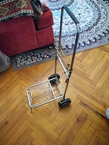 продаю цветы: Продаю тележка нержавейка новая