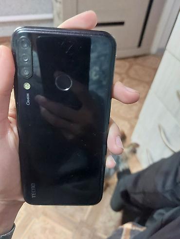 Tecno Camon 11, Б/у, 32 ГБ, цвет - Черный, 2 SIM